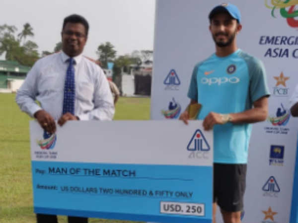 പാകിസ്താനെ എറിഞ്ഞൊതുക്കി മര്ക്കാണ്ഡെ