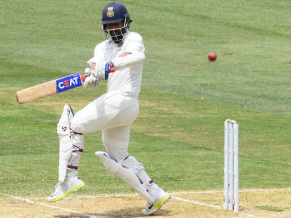 കൂട്ടുകെട്ട് തകര്ത്ത് ലിയോണ്