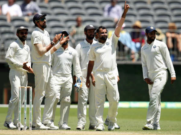 ഖവാജയുടെ ചെറുത്തുനില്പ്പ് അവസാനിച്ചു