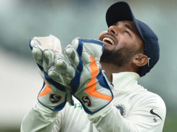 11 ക്യാച്ചുകള്, ലോക റെക്കോര്ഡിനൊപ്പം