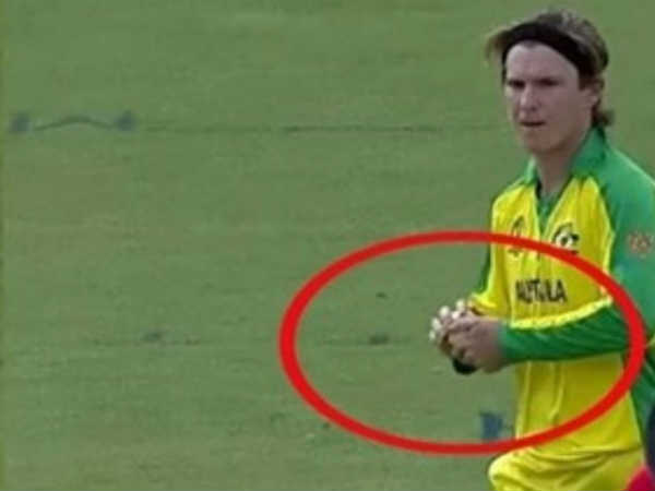 സാമ്പ പന്തുചുരണ്ടിയോ?