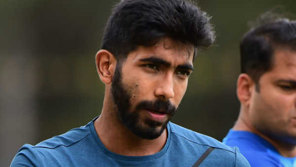 ആദ്യ ഏകദിനത്തില് 13 വൈഡുകള്